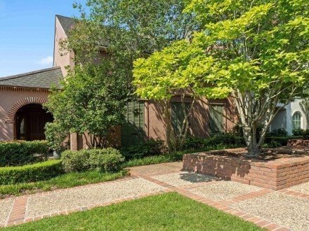 67 Jamestowne Ct