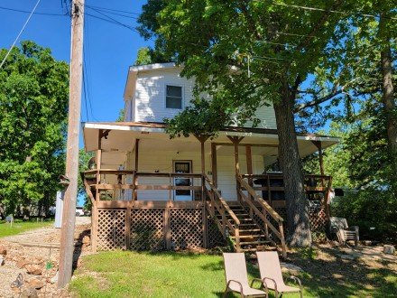 20401 Elise'S Lazy Lane, Wheatland, MO 65779