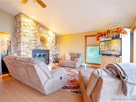 412 Crown Point, Lake Ozark, MO 65049