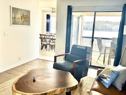 361 Anchors Point, Kimberling City, MO 65686