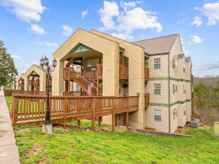 10 Woodpecker, Branson, MO 65616