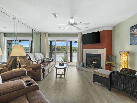 159 Cedar Glen, Camdenton, MO 65020