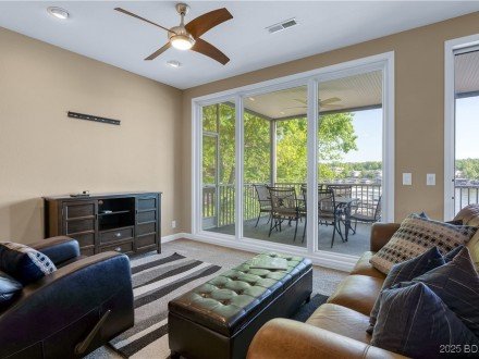 73 Evergreen Condo, Sunrise Beach, MO 65079