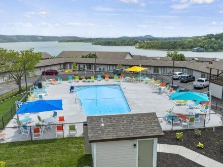 11863 State Hwy 13, Kimberling City, MO 65686