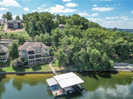 1163 Beacon Pointe, Lake Ozark, MO 65049