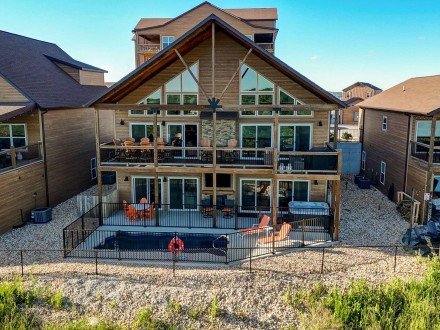 128 Settlers Cove, Kimberling City, MO 65686