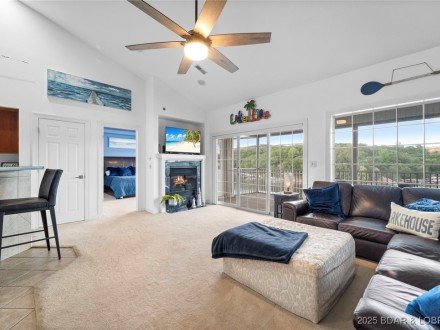 68 Lighthouse, Lake Ozark, MO 65049