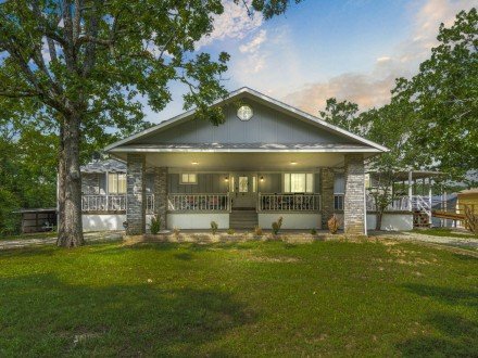 31657 St Hwy 86, Eagle Rock, MO 65641