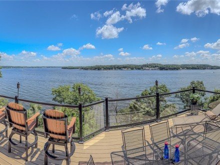 94 Kansas City, Sunrise Beach, MO 65079