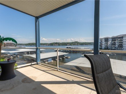 183 Upper Monarch Cove, Lake Ozark, MO 65049
