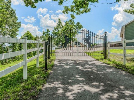 10620 State Highway 76, Cape Fair, MO 65624