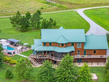 644 Northfork Village, Tecumseh, MO 65760