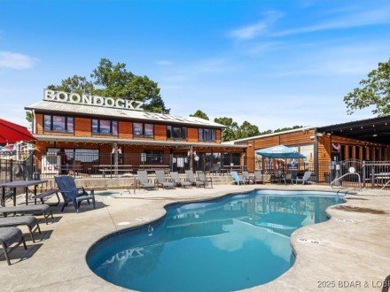267 Runaway Dr, Climax Springs, MO 65324