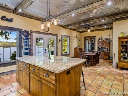 814 Porter Mill Spring, Sunrise Beach, MO 65079