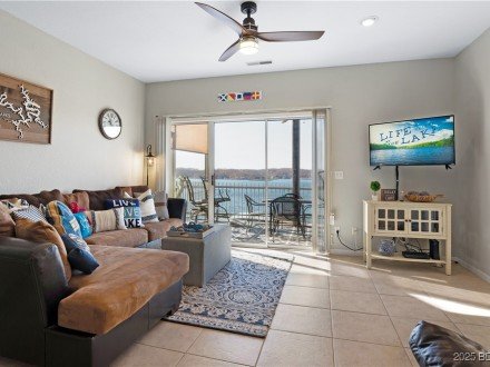 803 W Harbour Towne, Lake Ozark, MO 65049