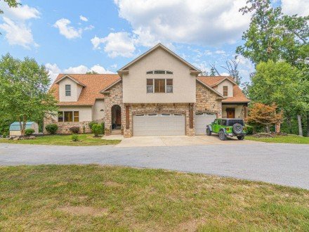 1615 Rustic Acres, Kirbyville, MO 65679