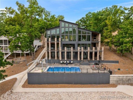 971 Country Club, Lake Ozark, MO 65049