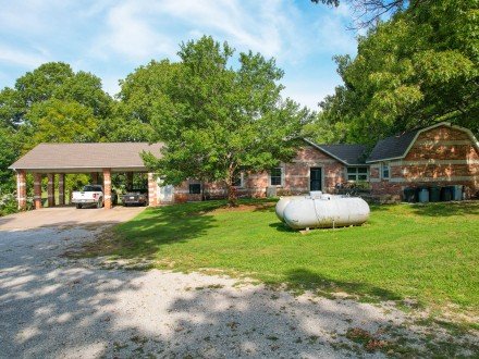 64795 202, Wyandotte, OK 74370