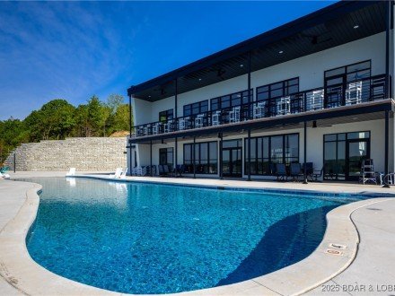 100 Blue Heron Hill, Lake Ozark, MO 65049