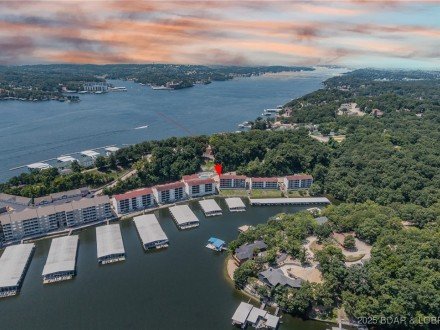 40 Lighthouse, Lake Ozark, MO 65049