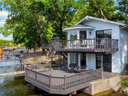 135 Seminole, Sunrise Beach, MO 65079