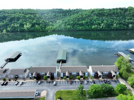 2529 State Highway 176, Rockaway Beach, MO 65740