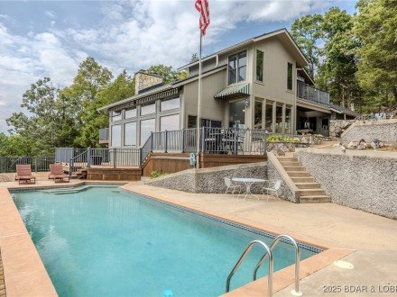 204 Tall Oaks, Sunrise Beach, MO 65079