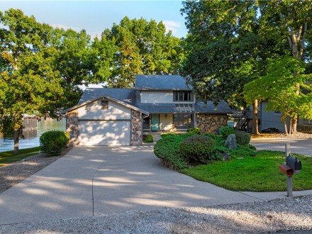 98 Scandia, Camdenton, MO 65020