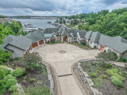 1208 Brookhaven, Villages, MO 65079