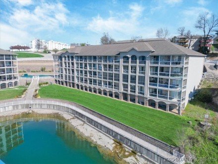 1205 Lands End, Osage Beach, MO 65065