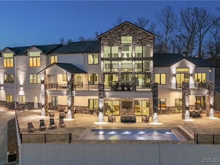 147 Forest Trace, Sunrise Beach, MO 65079