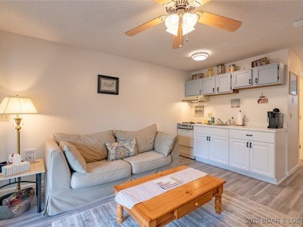 149 Southwood Shores, Lake Ozark, MO 65049