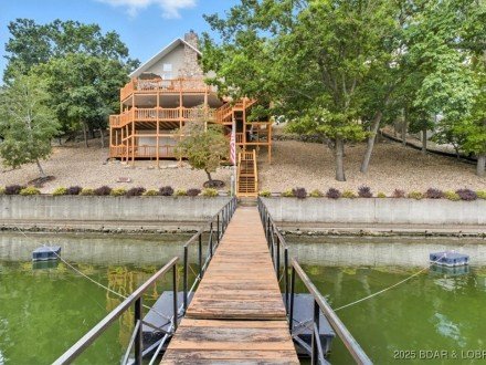 112 Pelican View, Roach, MO 65787