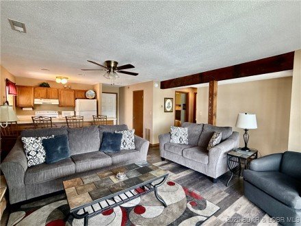 405 Barba Le, Lake Ozark, MO 65049