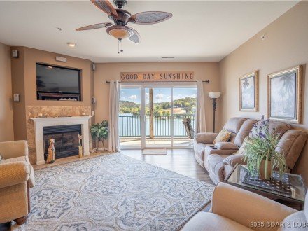 426 Cedar Heights, Camdenton, MO 65020