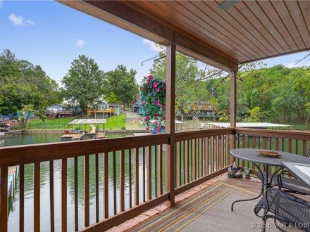 15231 Martingale, Gravois Mills, MO 65037