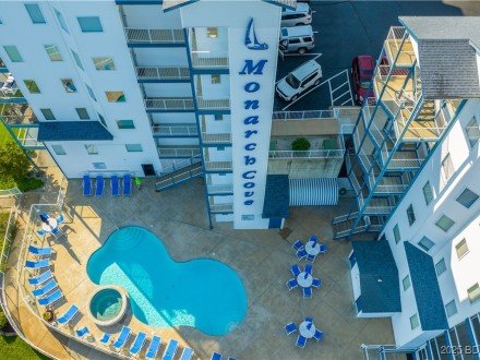 85 Monarch Cove, Lake Ozark, MO 65049