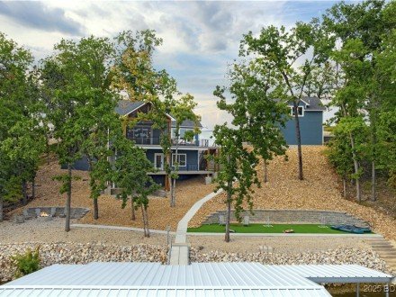 114 Lakeview Resort, Sunrise Beach, MO 65079