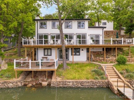 805 Robin Hood, Roach, MO 65787