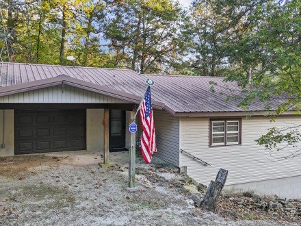 28077 Farm Road 1220, Eagle Rock, MO 65641