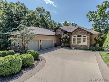 720 Via Del Lago, Sunrise Beach, MO 65079