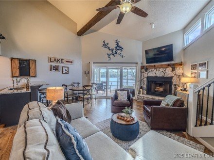 14 Bentwood, Lake Ozark, MO 65049