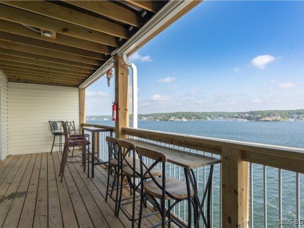 1481 Ledges Dr, Osage Beach, MO 65065