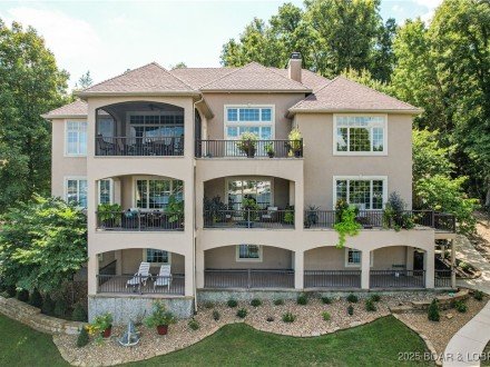 1163 Beacon Pointe, Lake Ozark, MO 65049