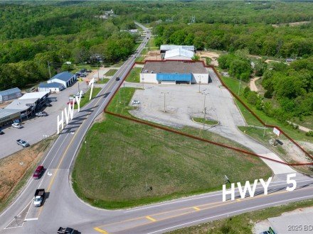 8845 N State Highway 5, Camdenton, MO 65020