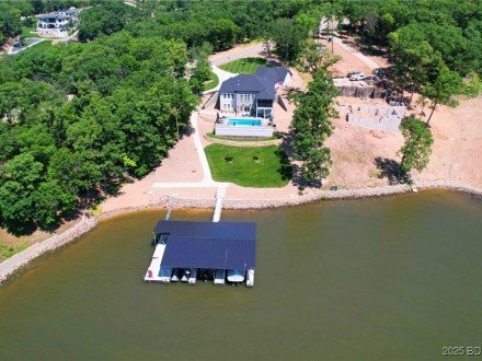 243 E Villages Estates, Sunrise Beach, MO 65079