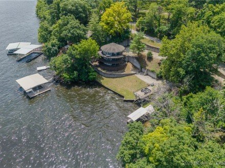 172 Kansas City, Sunrise Beach, MO 65079