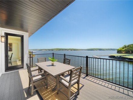 96 Palisades Yacht Club, Lake Ozark, MO 65049
