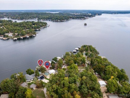 33060 Fairglen, Sunrise Beach, MO 65079