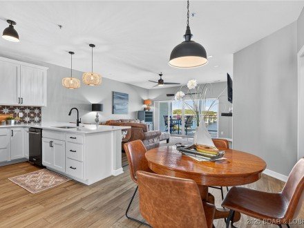 186 Sunset Palms, Camdenton, MO 65020